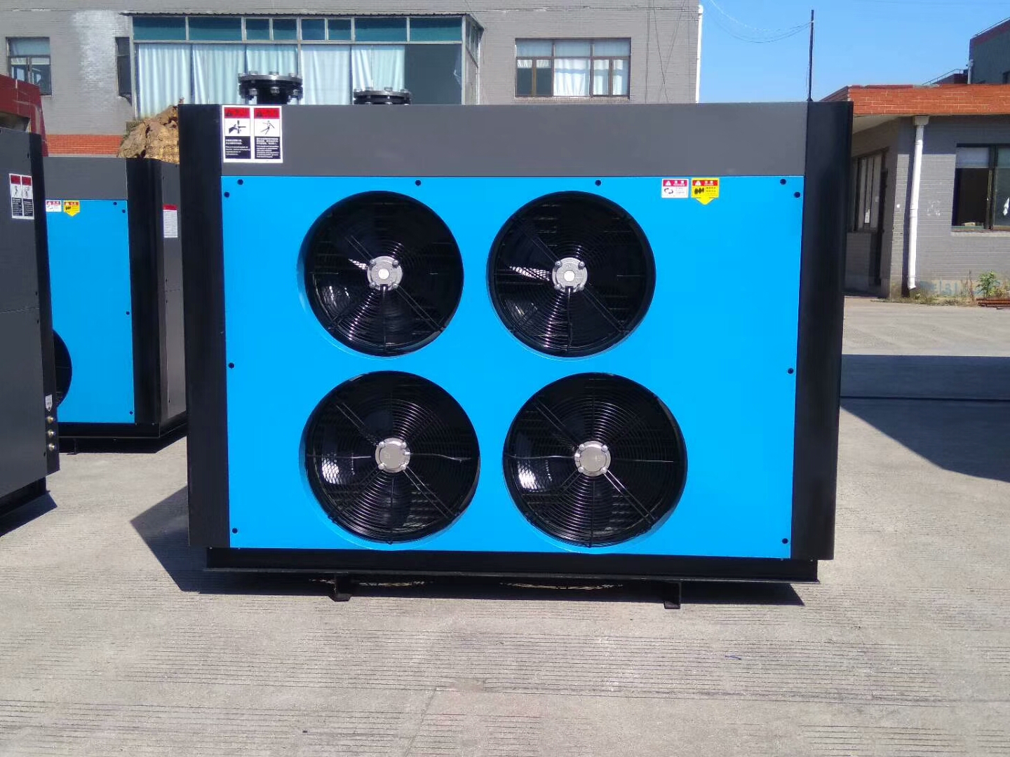 在日常工作過程中，冷干機系統的主要工作